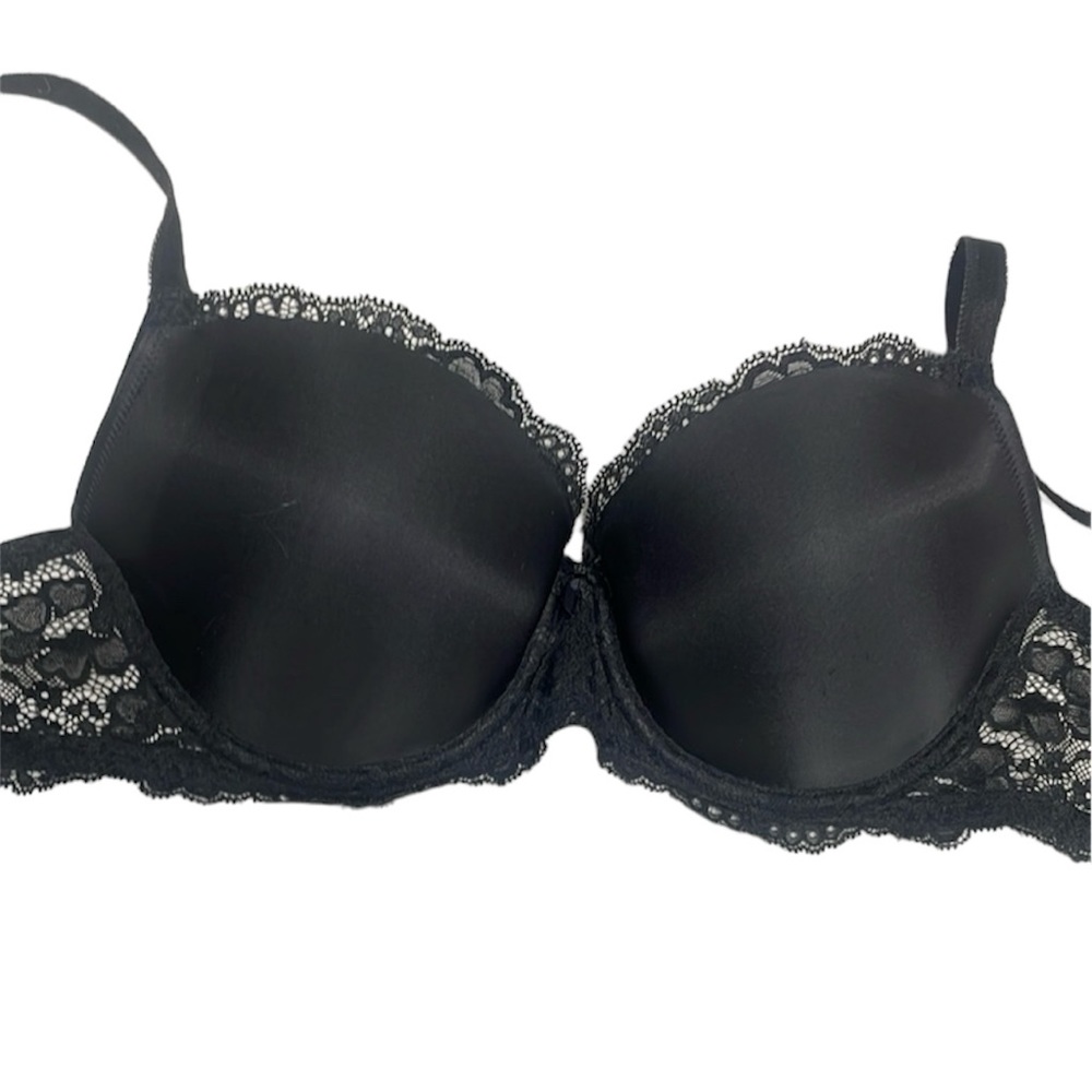 Black Victoria’s Secret Demi Bra